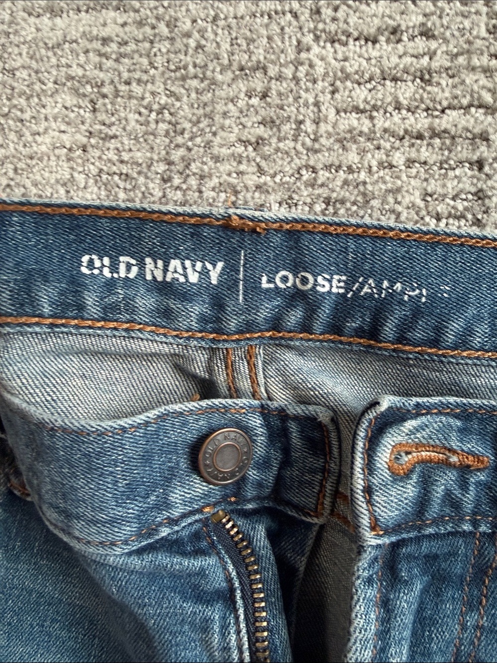 Old Navy Men’s Straight Jeans - Medium Blue Wash - Picture 2 of 3